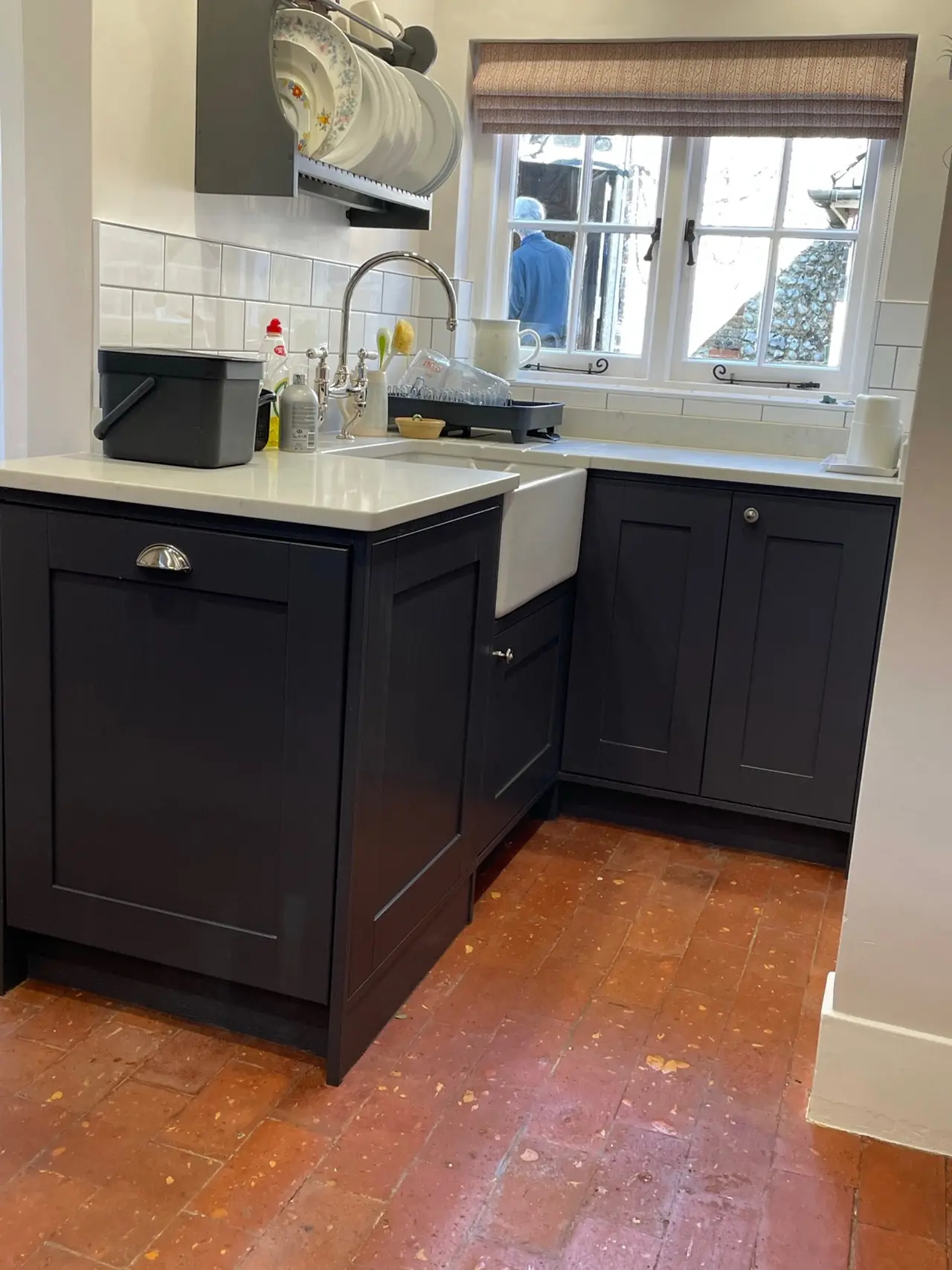 Kitchen navy shaker belfast sink island terracotta, made and fitted by Sussex Design Interiors